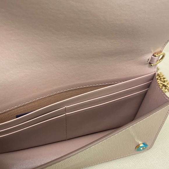 Small Prada crossbody/wallet on a chain - Picture 4 of 7